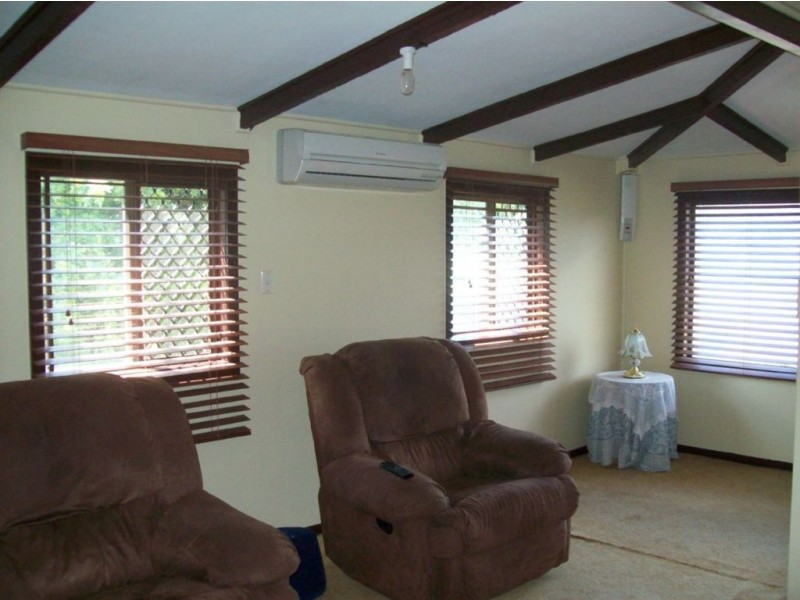 9 Glen Gordan, Mount Morgan QLD 4714