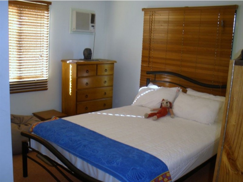 54 Moonmera st, Kabra QLD 4702