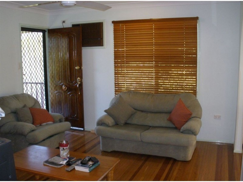 54 Moonmera st, Kabra QLD 4702