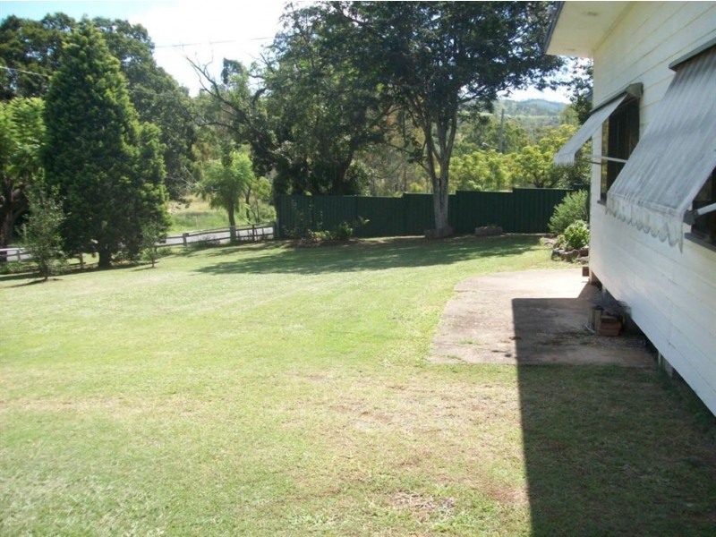 25 Thompson Avenue, Mount Morgan QLD 4714
