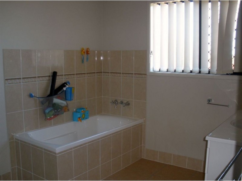 5 Bryce crt, Gracemere QLD 4702