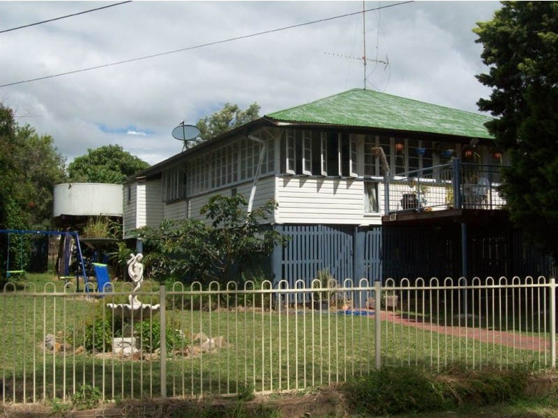 6 Dee Esplanade, Mount Morgan QLD 4714