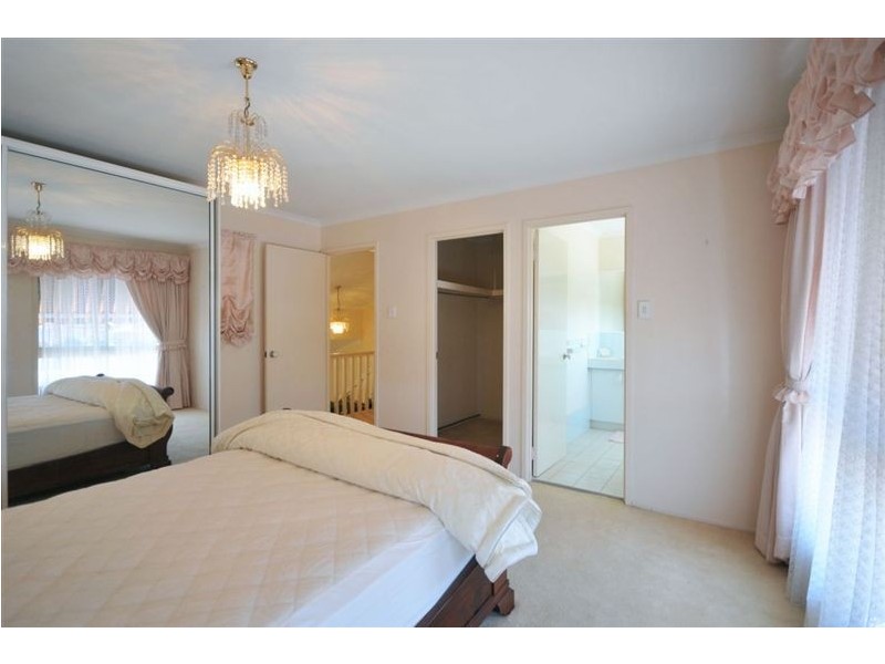 265 Rio Vista Blvd, Mermaid Waters QLD 4218