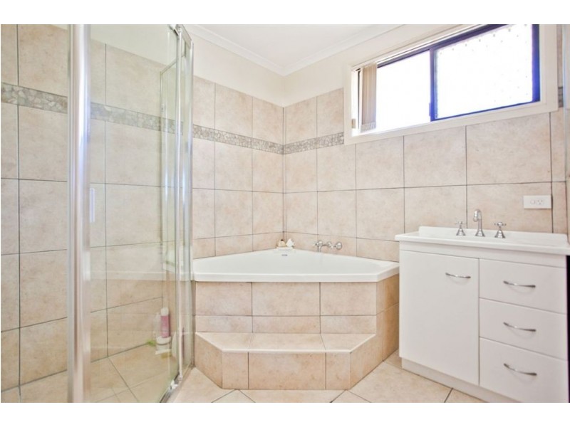 3 Bermuda Street, Broadbeach Waters QLD 4218