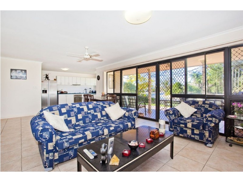 3 Bermuda Street, Broadbeach Waters QLD 4218
