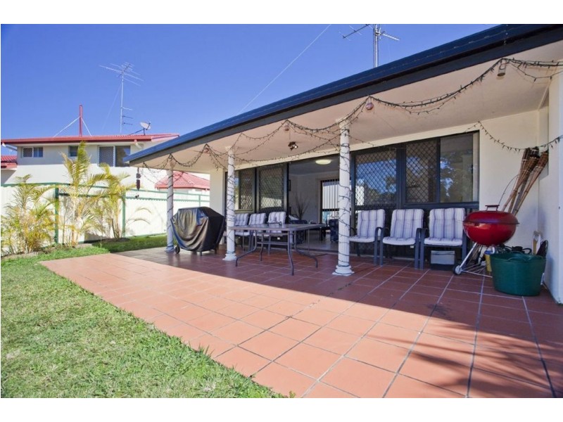 3 Bermuda Street, Broadbeach Waters QLD 4218