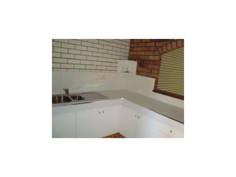 2/9 Christina Court, Mermaid Waters QLD 4218