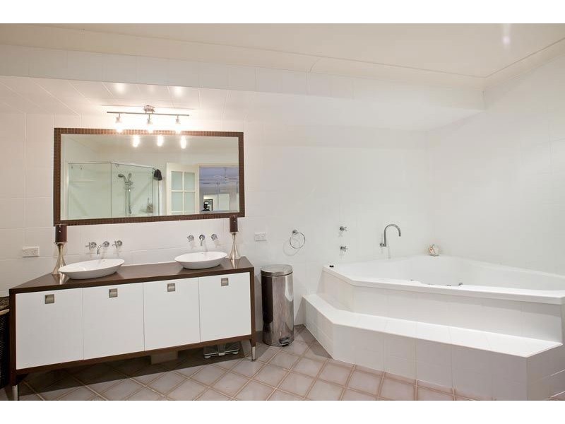 22 Forster Avenue, Sorrento QLD 4217