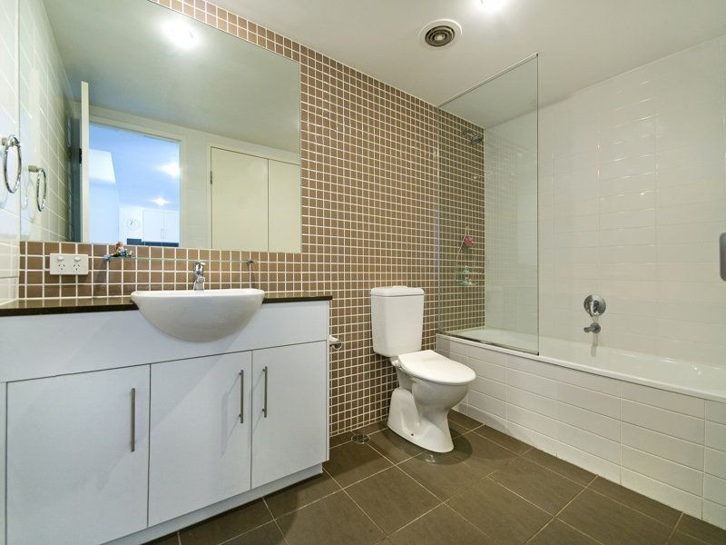 1107/1 Ocean St, Burleigh Heads QLD 4220