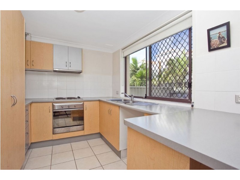 28/2 Karbunya Street, Mermaid Waters QLD 4218