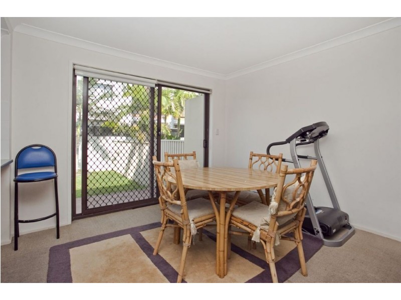 28/2 Karbunya Street, Mermaid Waters QLD 4218