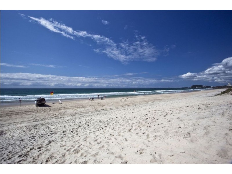 31/2 Karbunya Street, Mermaid Waters QLD 4218