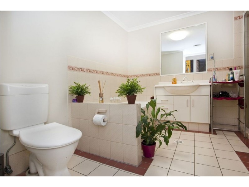 5/51 Pohlman Street, Southport QLD 4215