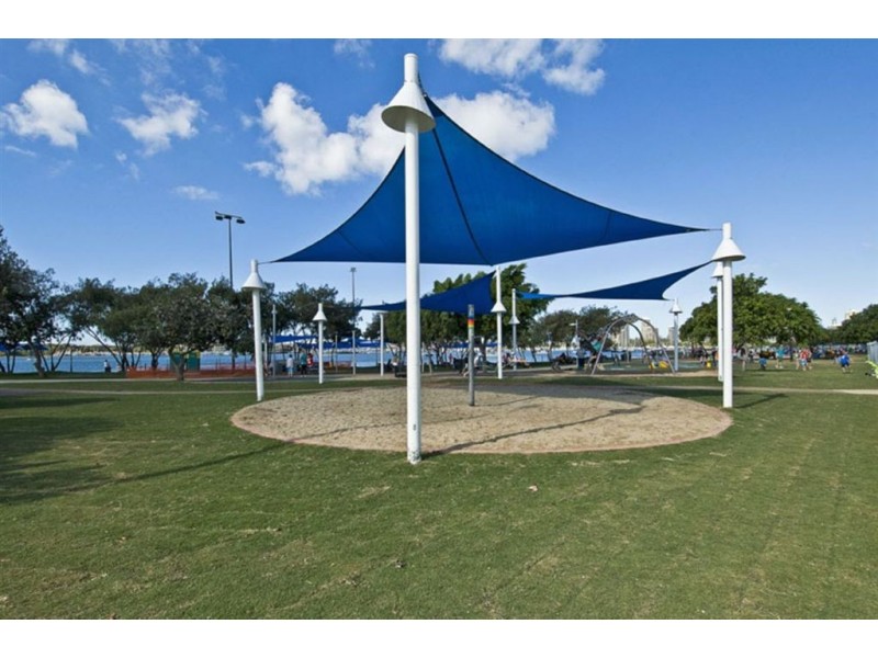 5/51 Pohlman Street, Southport QLD 4215