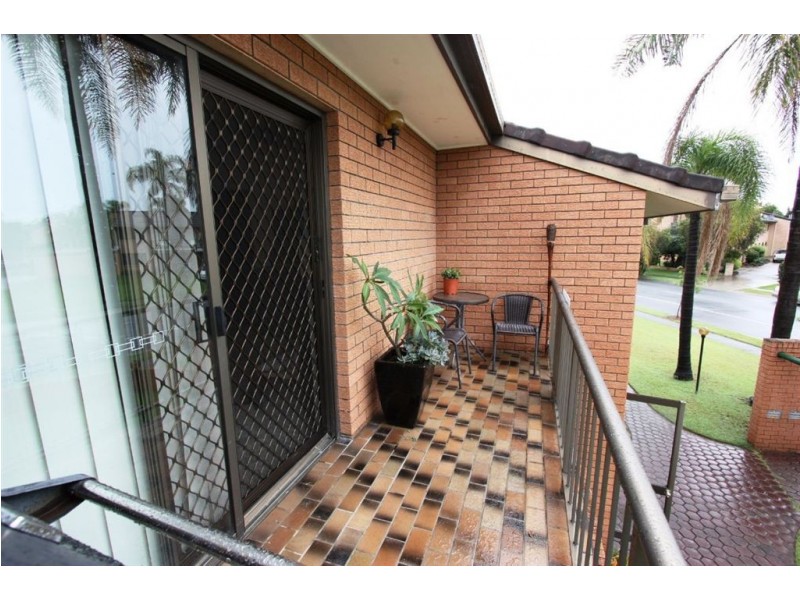 8/38 Duet Drive, Mermaid Waters QLD 4218