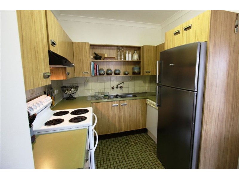 8/38 Duet Drive, Mermaid Waters QLD 4218