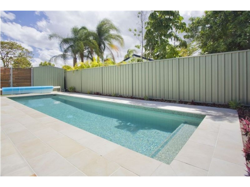 8 Sigatoka Place, Clear Island Waters QLD 4226