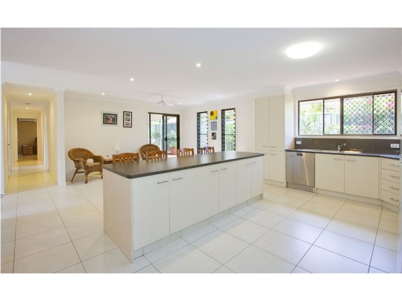 8 Sigatoka Place, Clear Island Waters QLD 4226