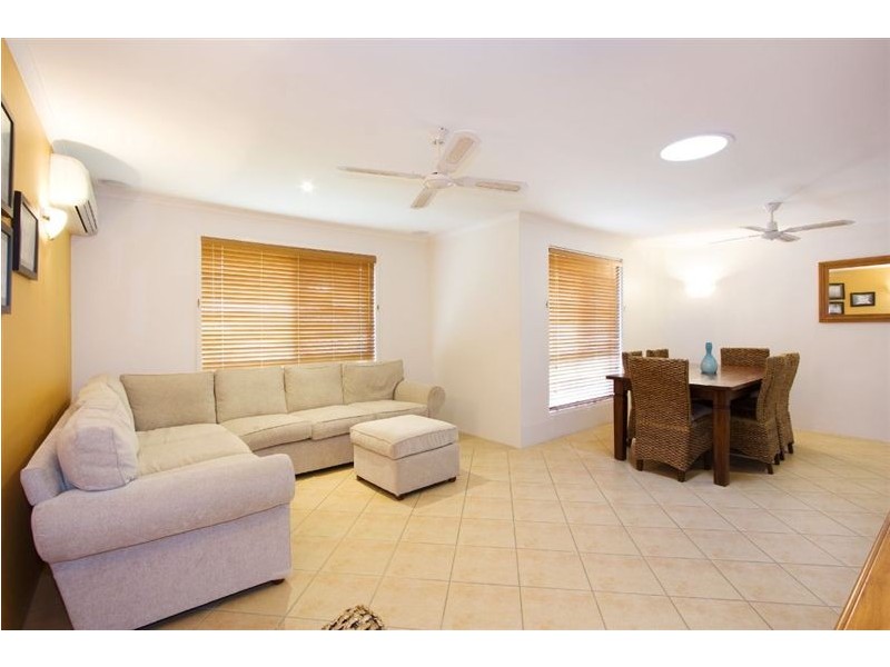 8 Sigatoka Place, Clear Island Waters QLD 4226