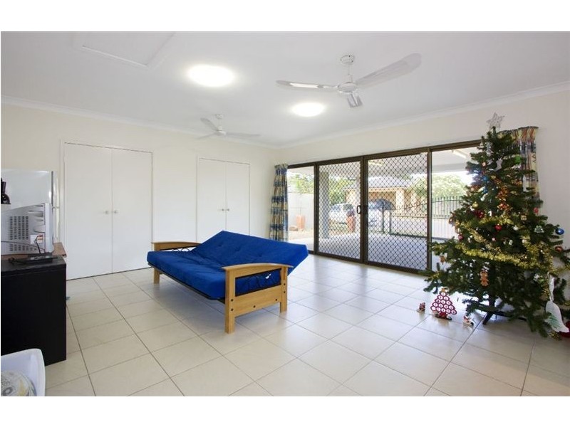 8 Sigatoka Place, Clear Island Waters QLD 4226