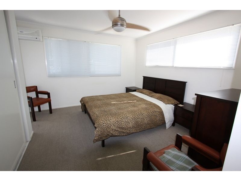 94 Monaco Street, Broadbeach Waters QLD 4218