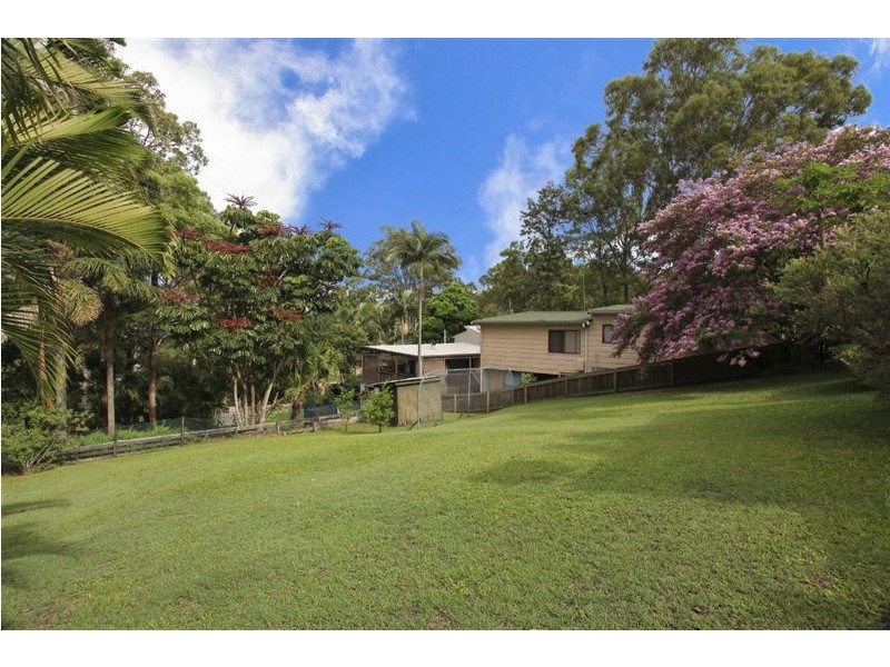 202 Ocean Parade, Burleigh Heads QLD 4220