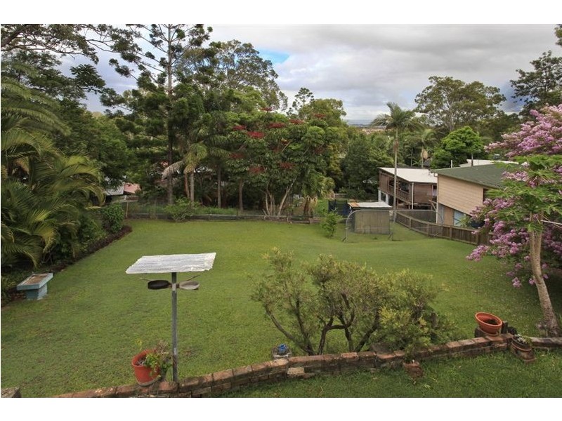 202 Ocean Parade, Burleigh Heads QLD 4220