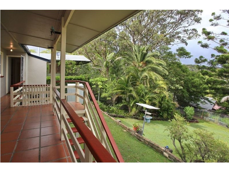 202 Ocean Parade, Burleigh Heads QLD 4220