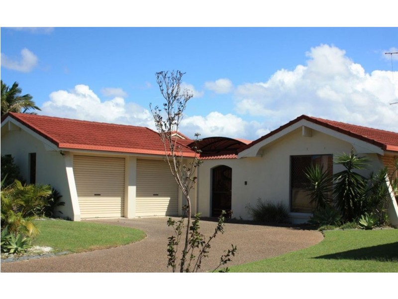 140 Burleigh Street, Burleigh Waters QLD 4220