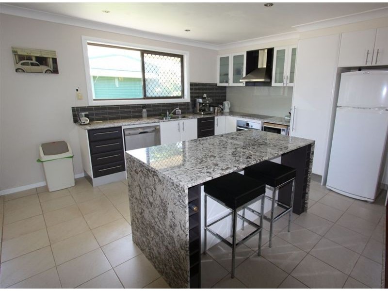 140 Burleigh Street, Burleigh Waters QLD 4220