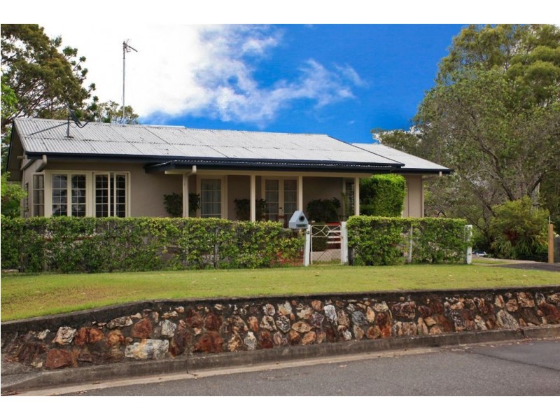 202 Ocean Pde, Burleigh Heads QLD 4220