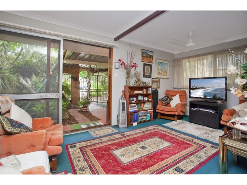 1/22 Ikkina Road, Burleigh Heads QLD 4220