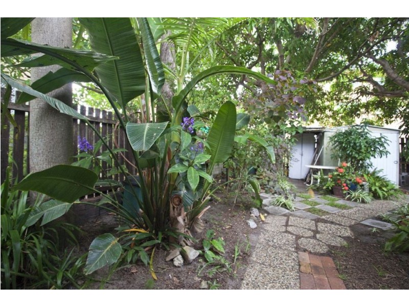 1/22 Ikkina Road, Burleigh Heads QLD 4220