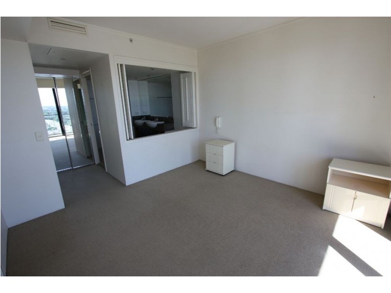 1805/2685 Gold Coast Highway, Broadbeach QLD 4218