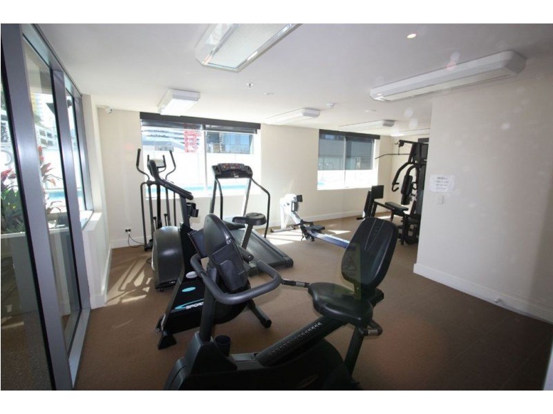 1805/2685 Gold Coast Highway, Broadbeach QLD 4218