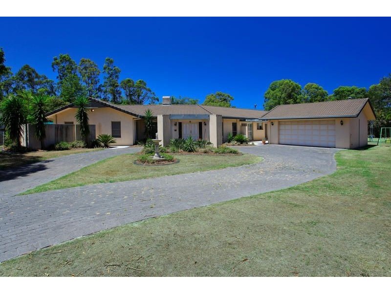 47 Marbella Drive, Benowa QLD 4217