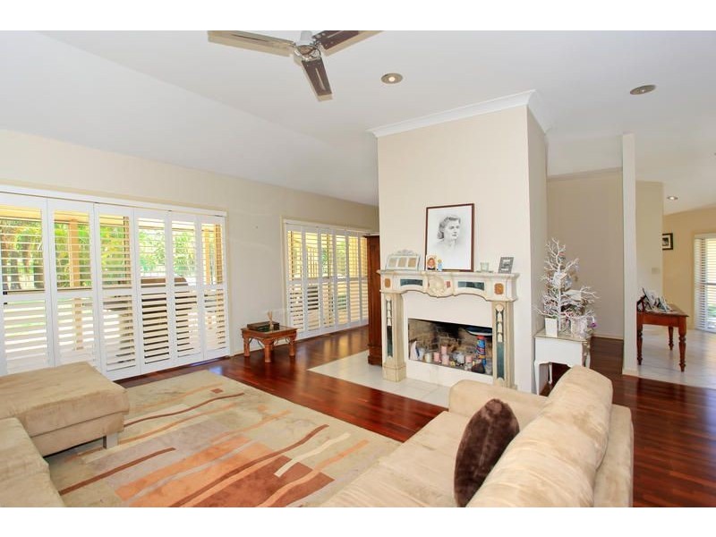 47 Marbella Drive, Benowa QLD 4217