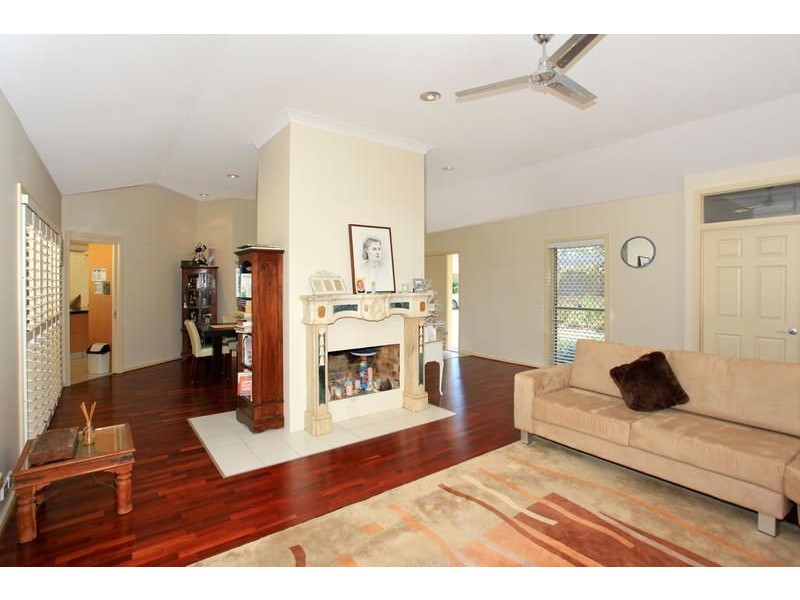 47 Marbella Drive, Benowa QLD 4217