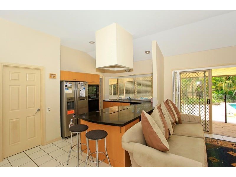 47 Marbella Drive, Benowa QLD 4217