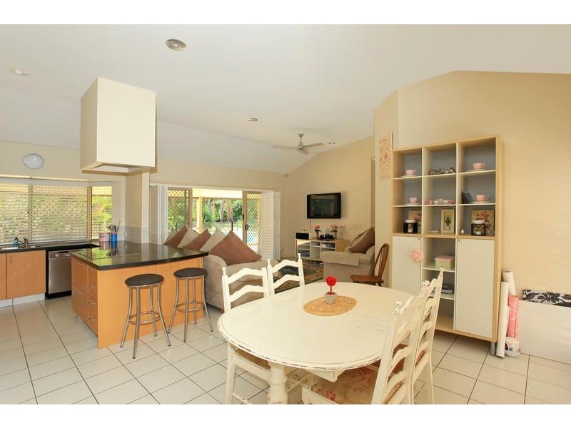 47 Marbella Drive, Benowa QLD 4217