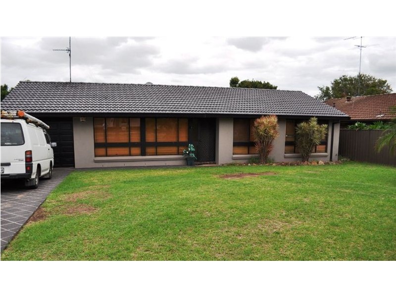 13 TALLWOOD, St Clair NSW 2759