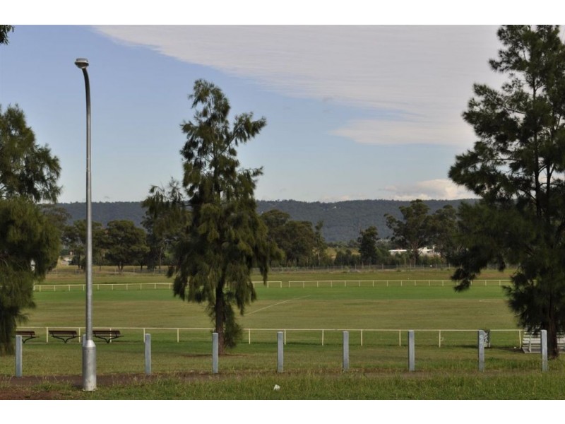 36 GREY GUMS, Cranebrook NSW 2749