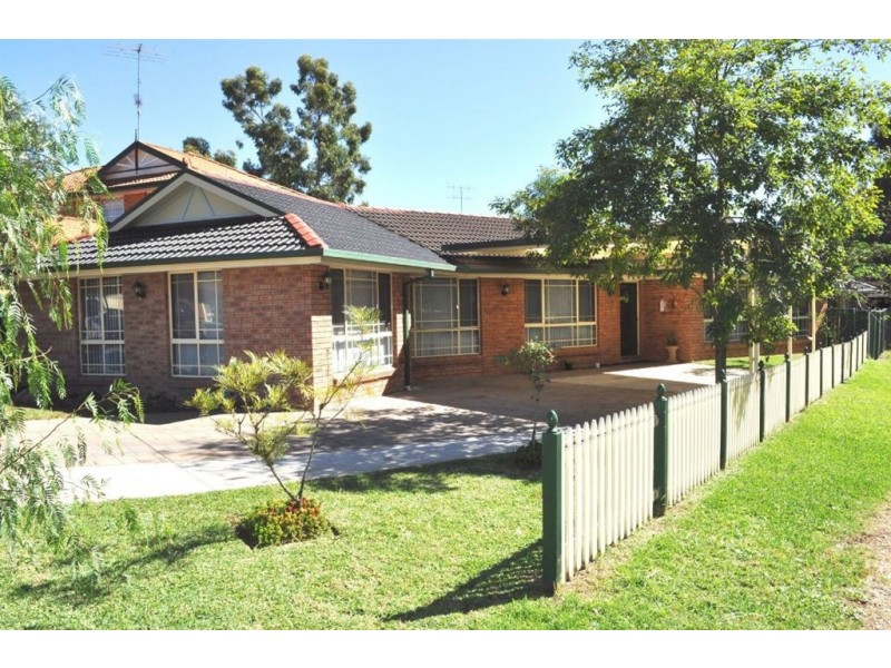 7 VIOLA, Glenmore Park NSW 2745