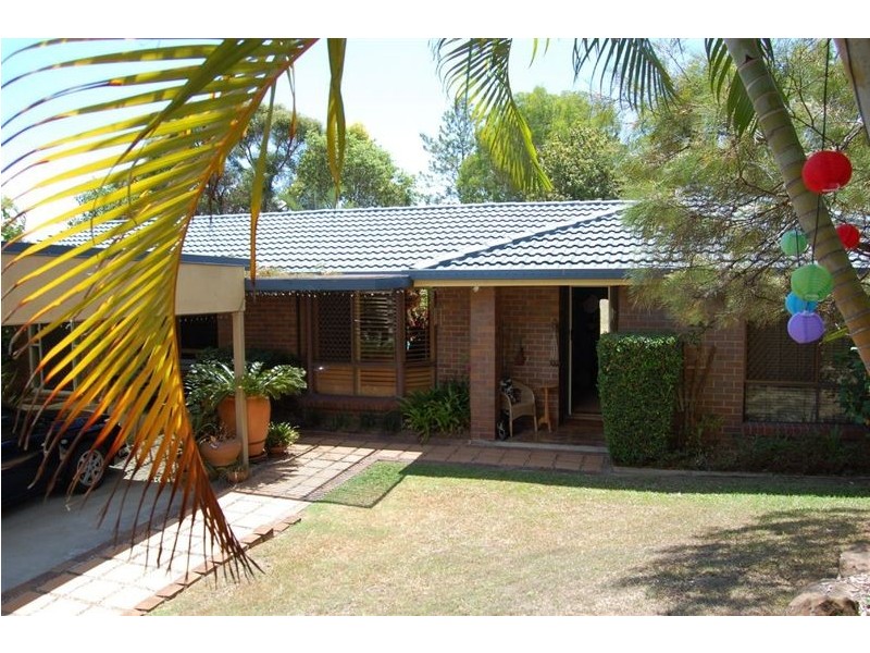 4 Radiata Court, Elanora QLD 4221