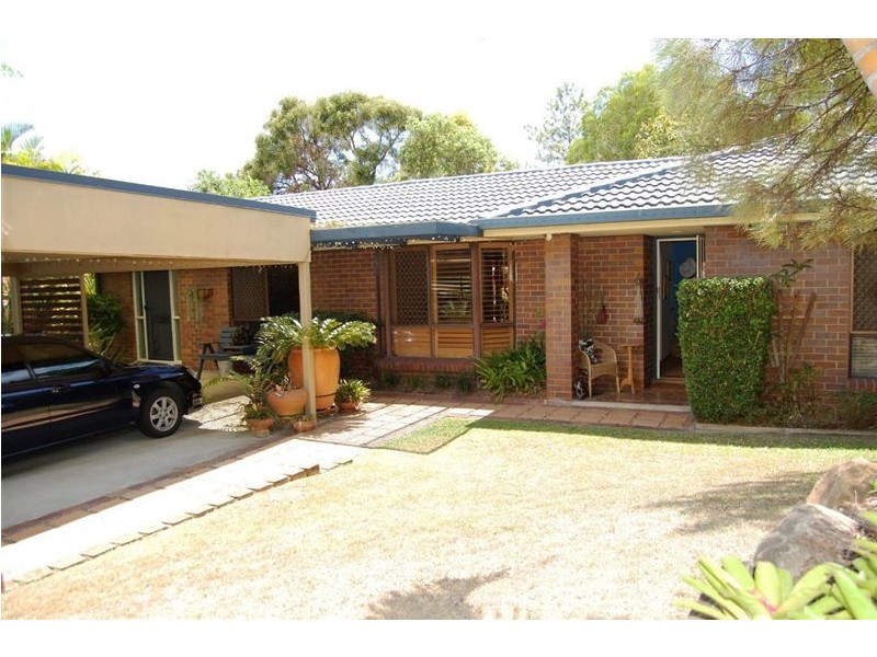 4 Radiata Court, Elanora QLD 4221