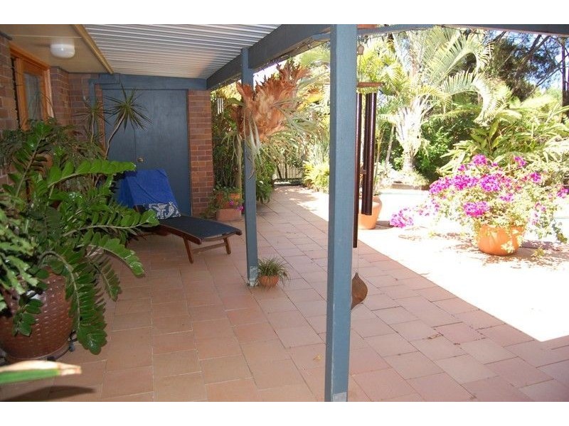 4 Radiata Court, Elanora QLD 4221