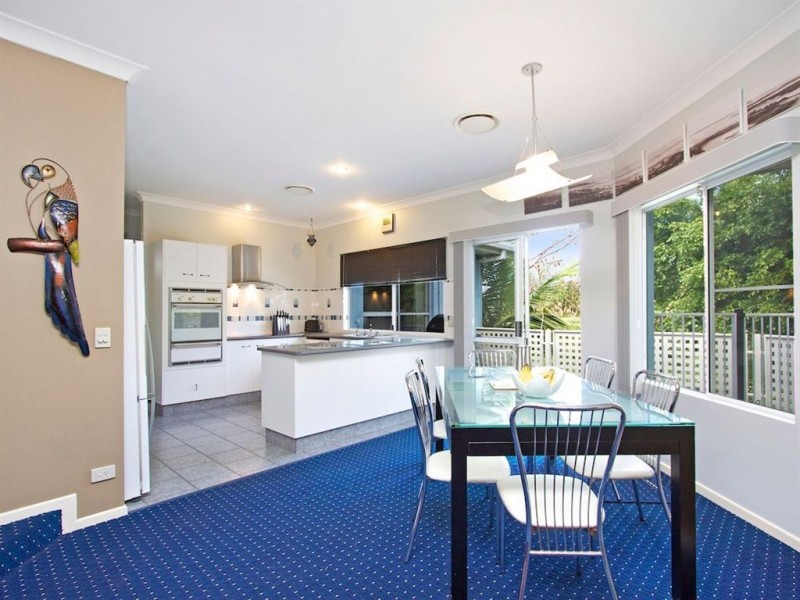 19 Kaffia Court, Elanora QLD 4221