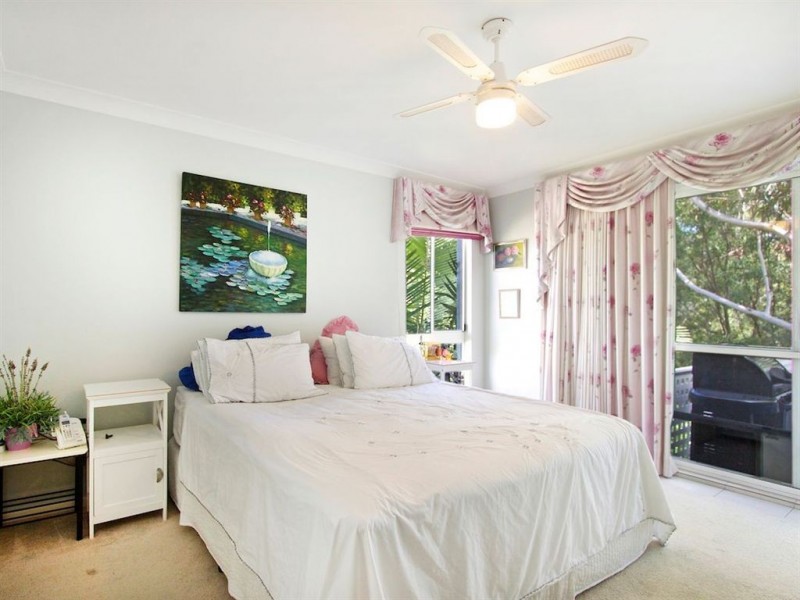 19 Kaffia Court, Elanora QLD 4221