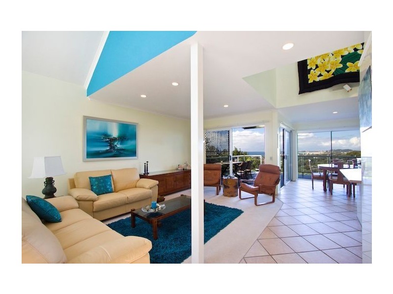 67 Crest Drive, Currumbin QLD 4223