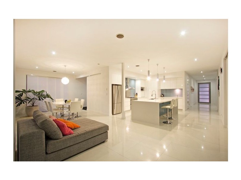 87 Botanical Circuit, Banora Point NSW 2486
